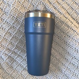 Yeti 26 oz Rambler Stackable Cup with Straw Lid